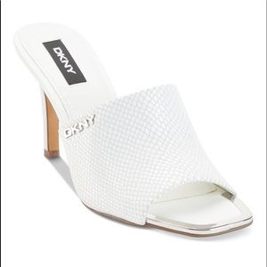 Woman DKNY dress sandals brand new in box size 7.5